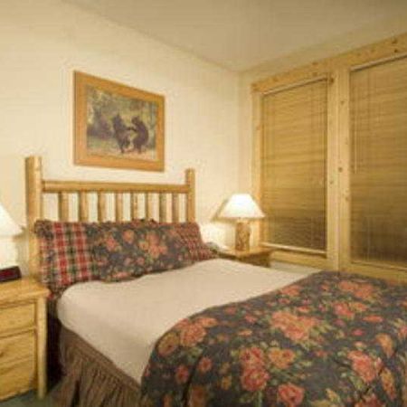 Copper Mountain East Village Room photo